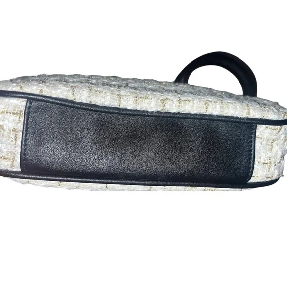 Elegant White and Black Women's Bag - Picture 4 of 4